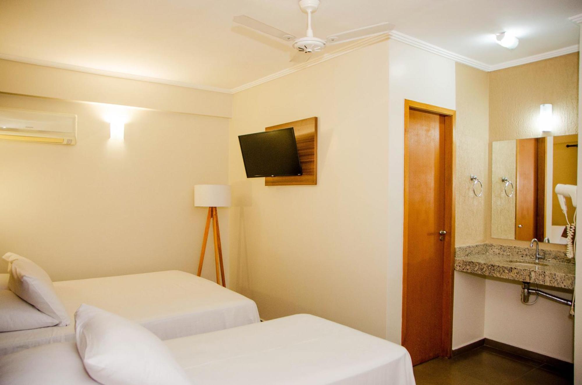 Hotel Ze Maria Pouso Alegre Dış mekan fotoğraf